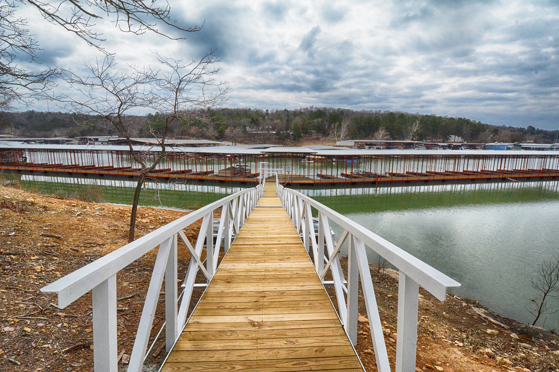 Simon's Pine Cove Marina | Lake Tenkiller Oklahoma